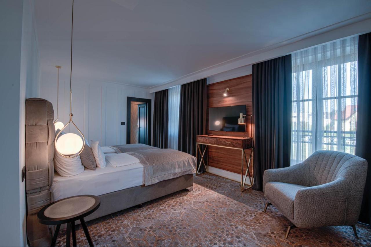 Hotel Boutique Donna Anna Giroc Exterior foto