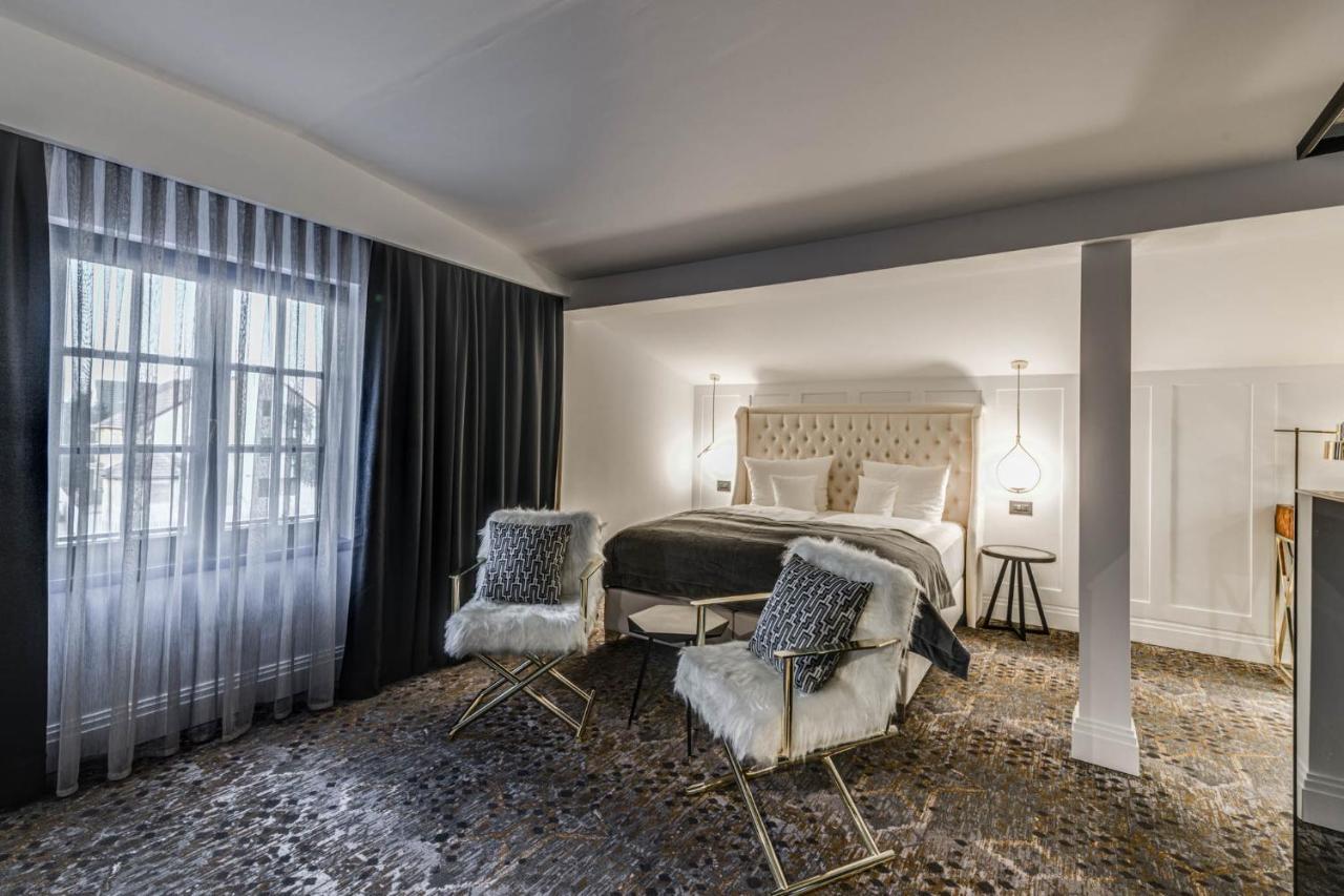 Hotel Boutique Donna Anna Giroc Exterior foto