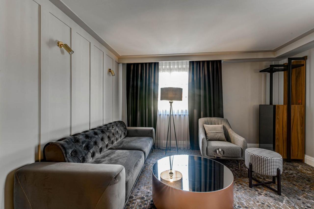 Hotel Boutique Donna Anna Giroc Exterior foto
