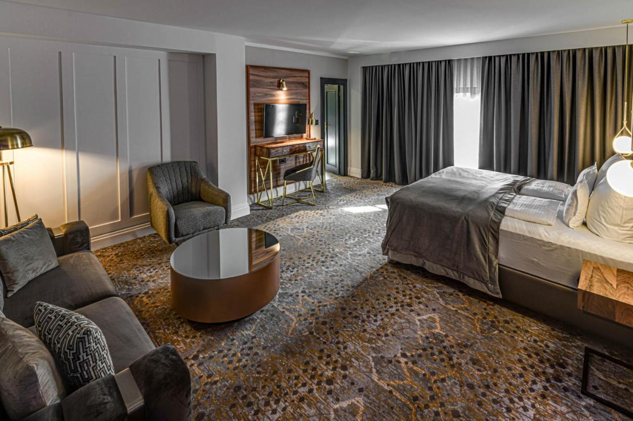 Hotel Boutique Donna Anna Giroc Exterior foto