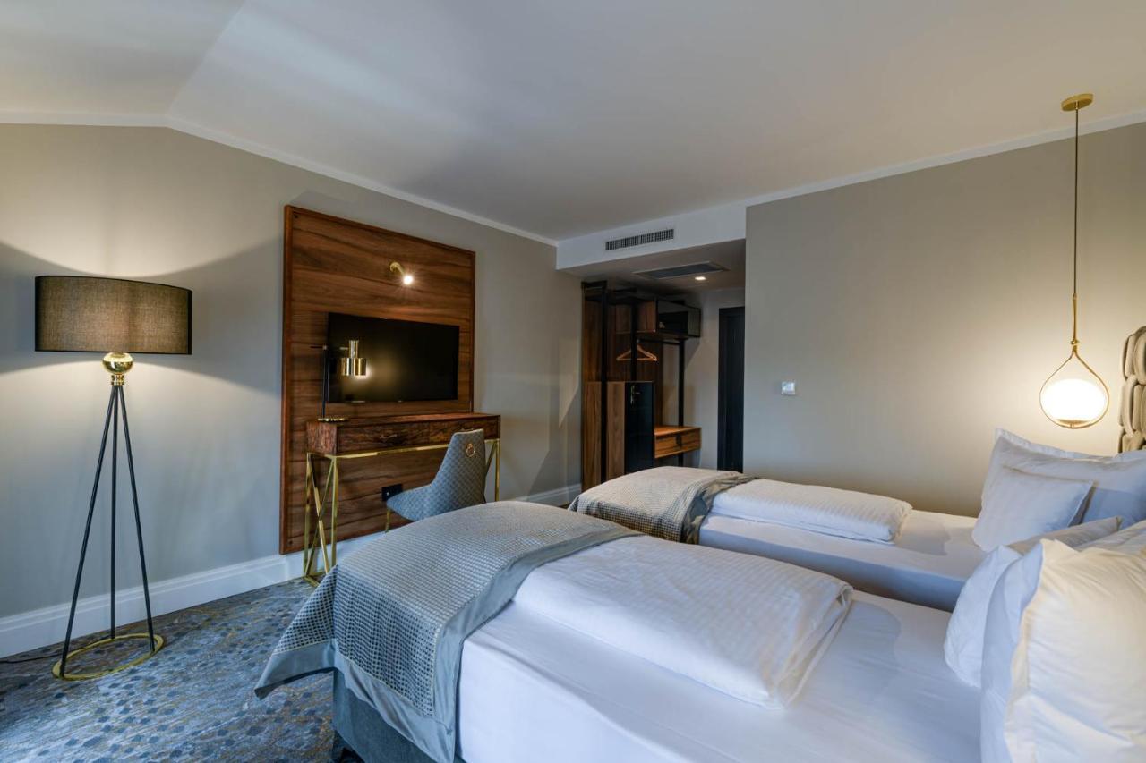 Hotel Boutique Donna Anna Giroc Exterior foto