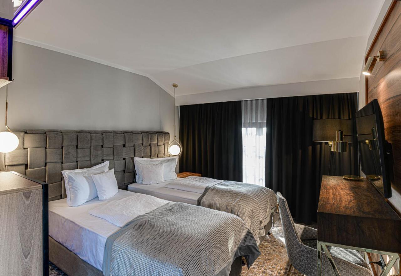 Hotel Boutique Donna Anna Giroc Exterior foto