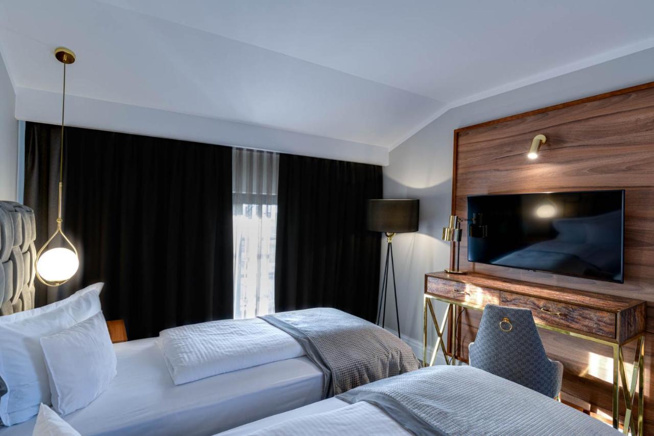 Hotel Boutique Donna Anna Giroc Exterior foto