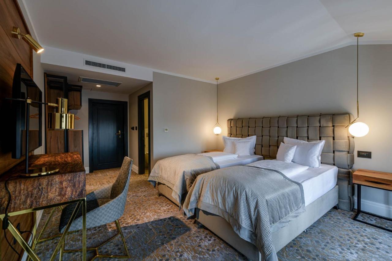 Hotel Boutique Donna Anna Giroc Exterior foto