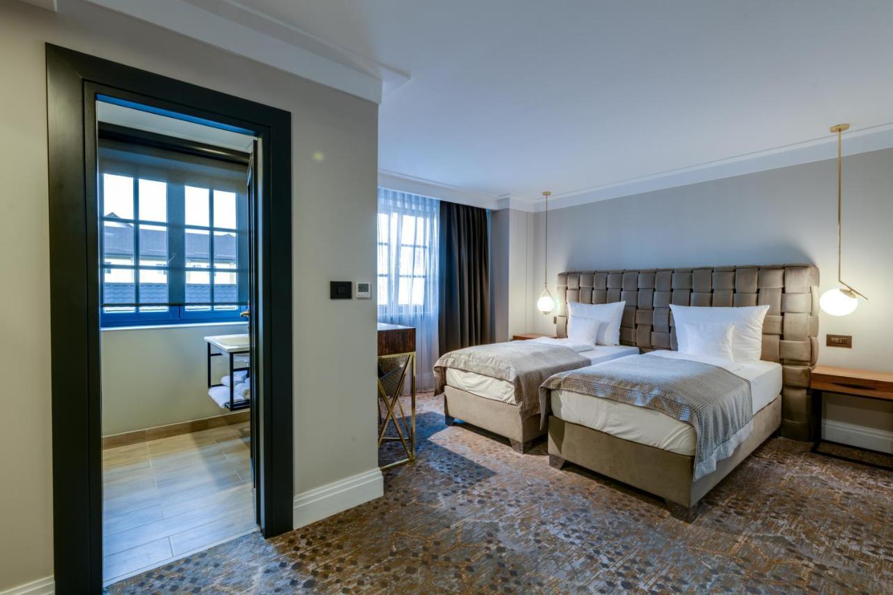 Hotel Boutique Donna Anna Giroc Exterior foto